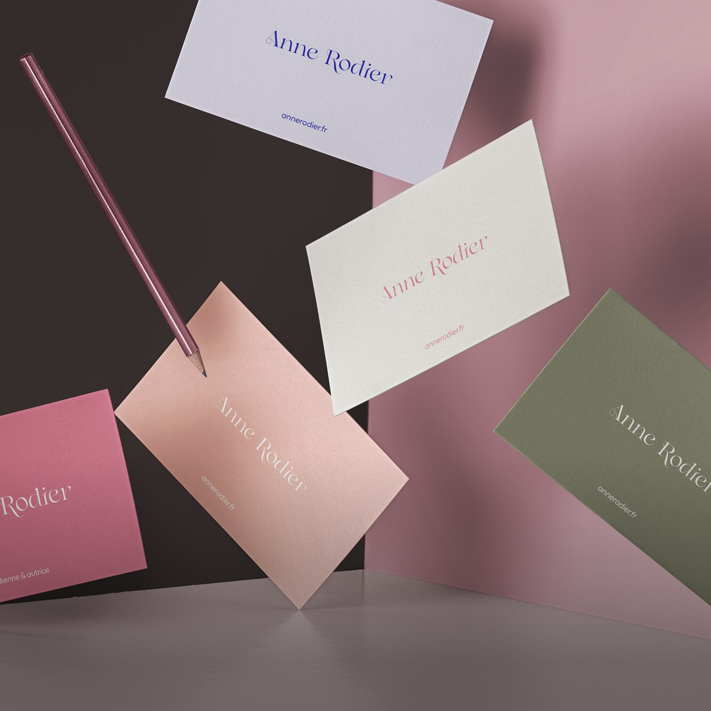 Logo design for the brand Redo on green gradient background